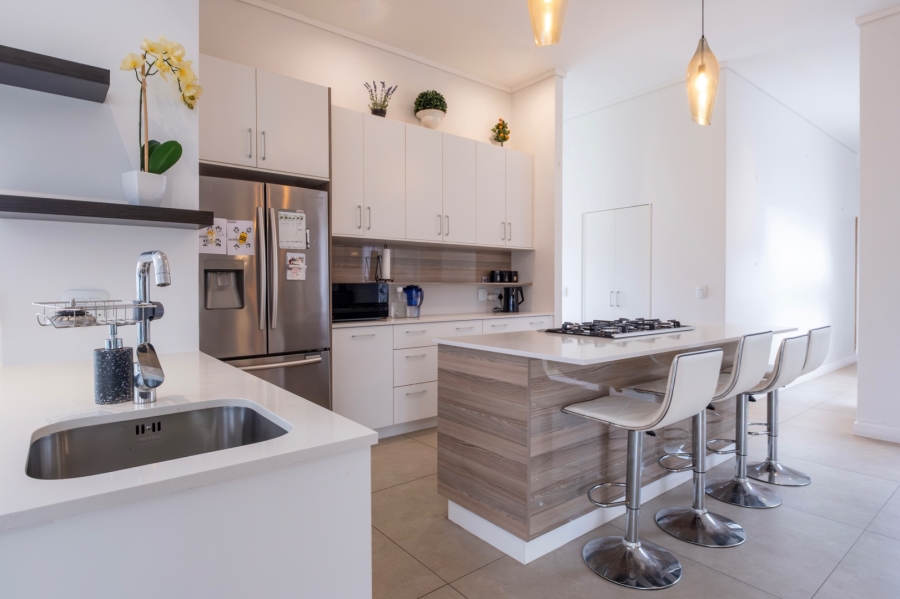 3 Bedroom Property for Sale in Earls Court Lifestyle Estate Western Cape